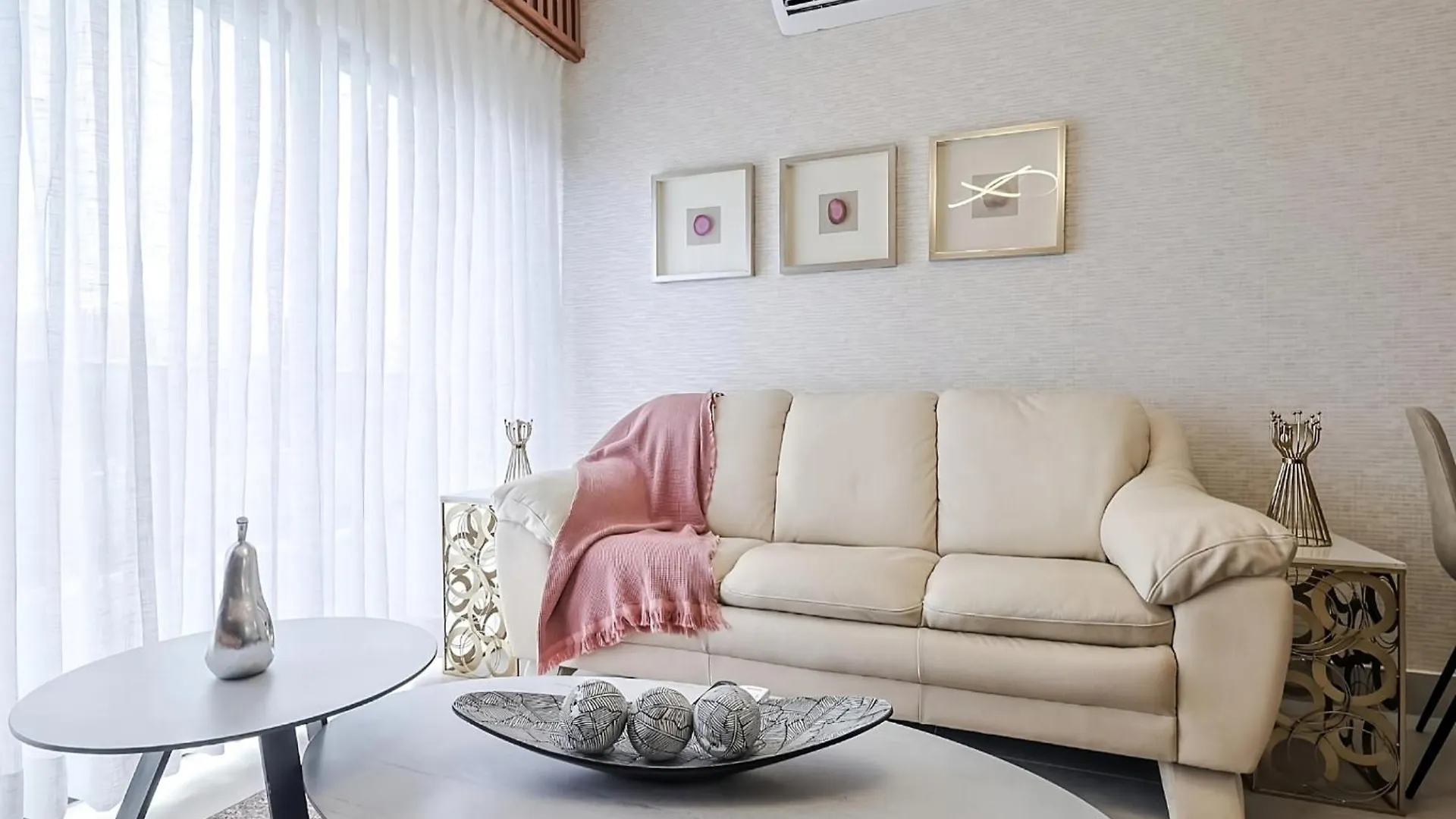 Charming City Center Apt, Pool Saint-Domingue 0*,